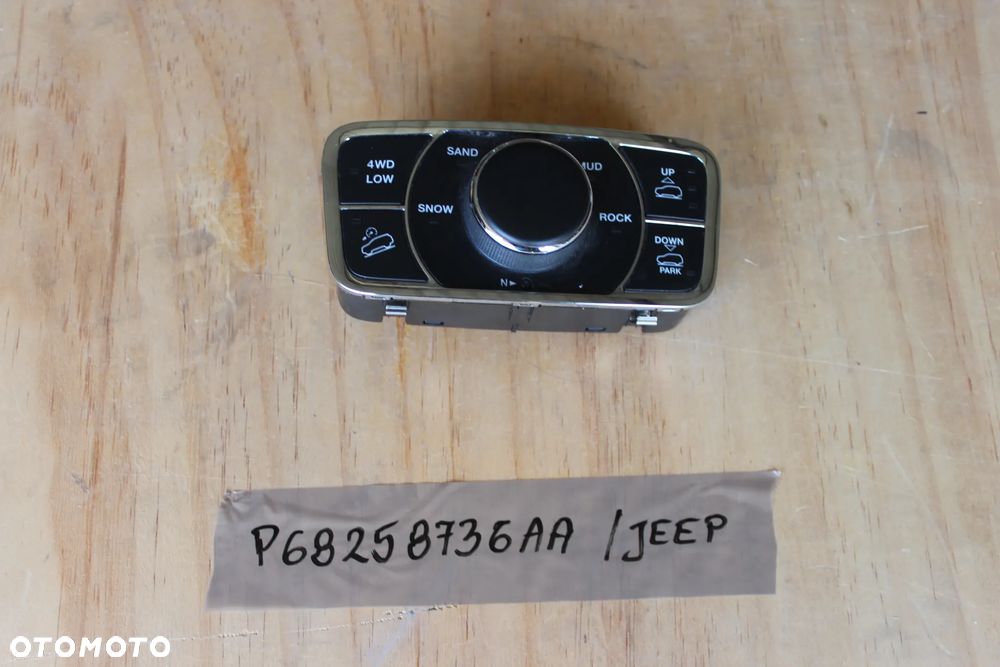 PANEL SKRZYNI BIEGÓW JEEP CHEROKEE WK2 P68258736AA 2018