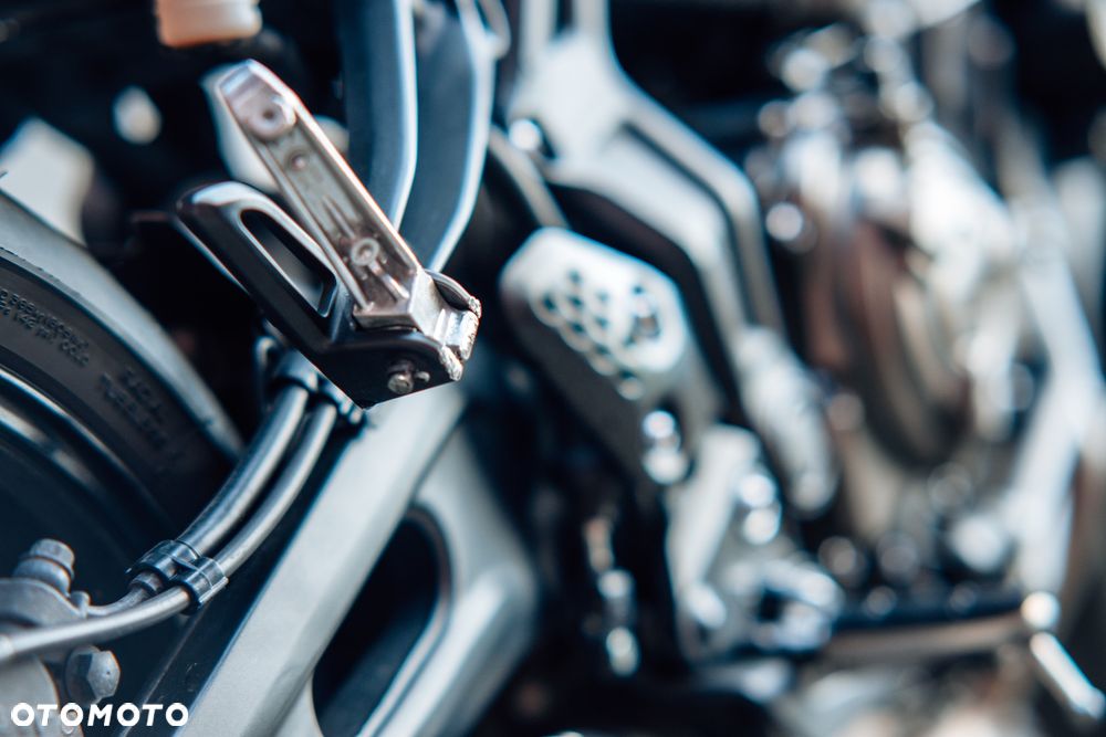 Yamaha MT - 12