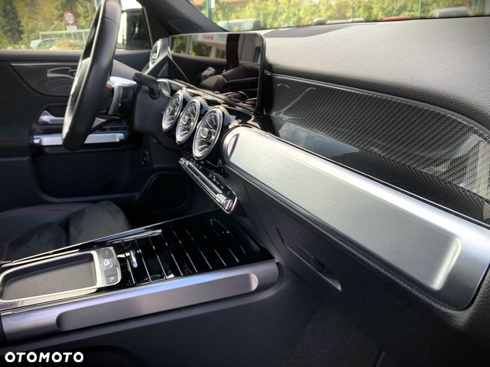 Mercedes-Benz GLB 200 7G-DCT - 13