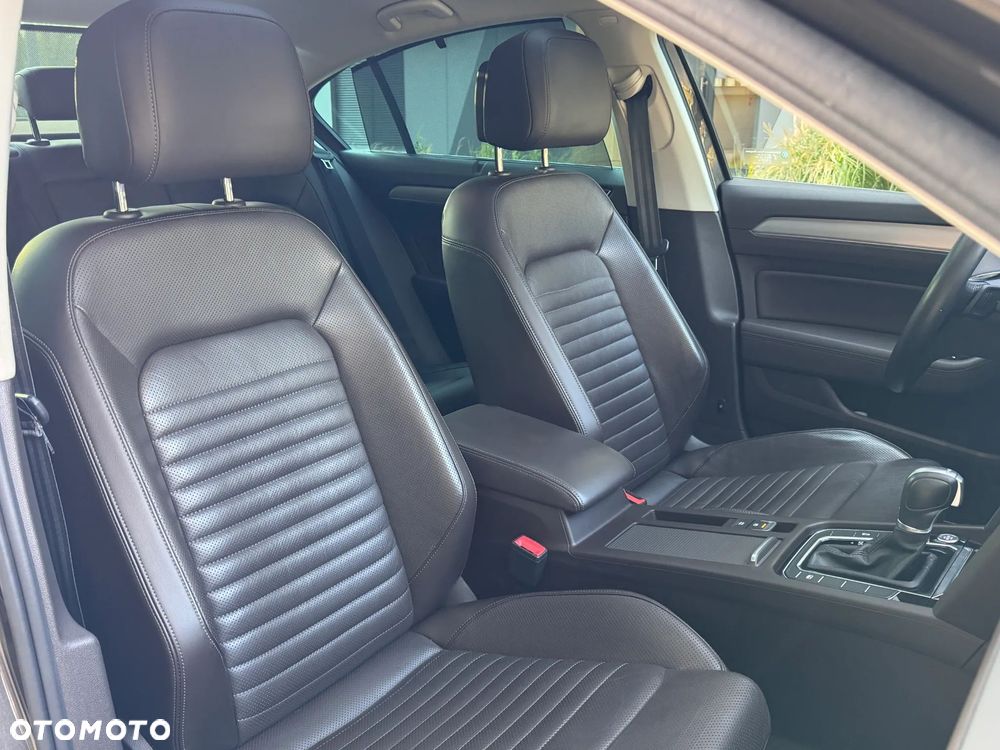 Volkswagen Passat 2.0 TSI BMT Highline DSG - 33