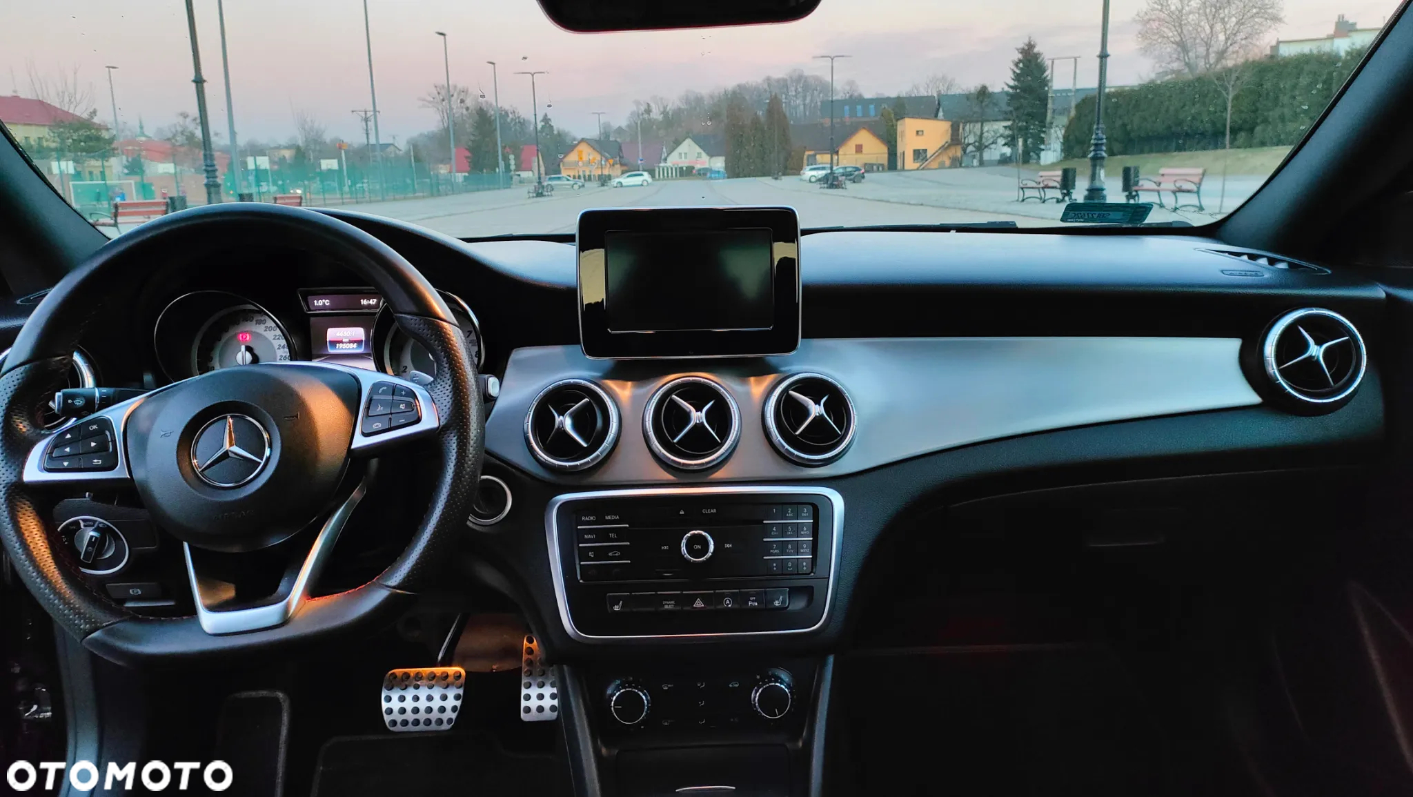 Mercedes-Benz CLA - 9