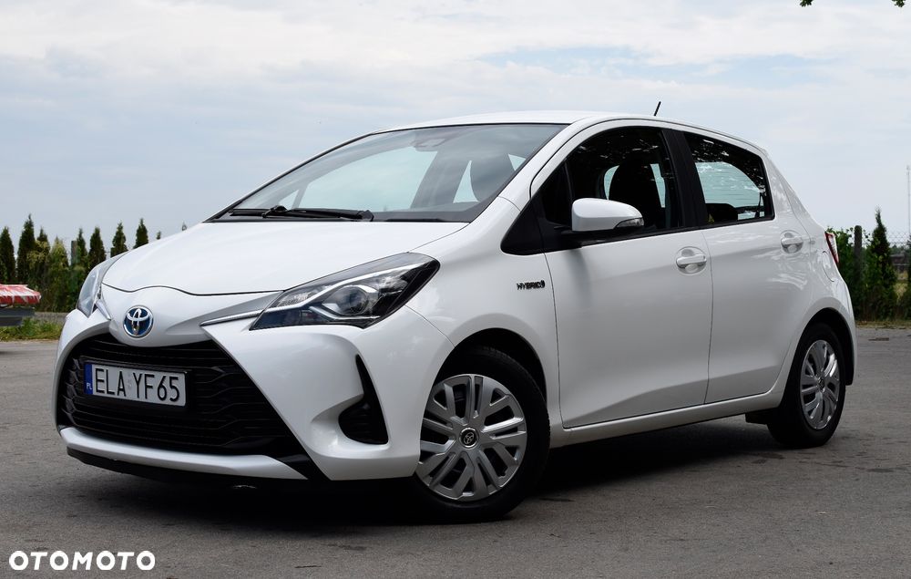 Toyota Yaris Hybrid 100 Premium - 9