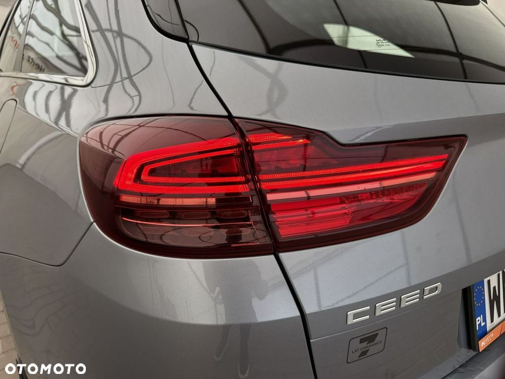 Kia Ceed - 30