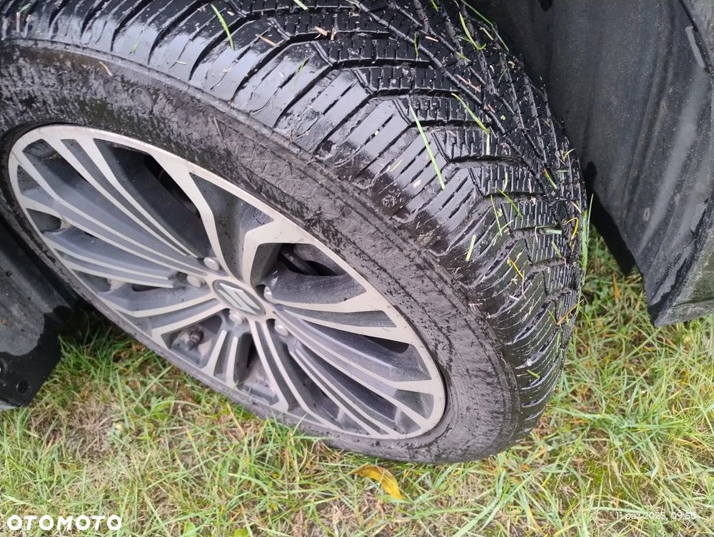 Suzuki Swace 1.8 Hybrid Premium Plus CVT - 6