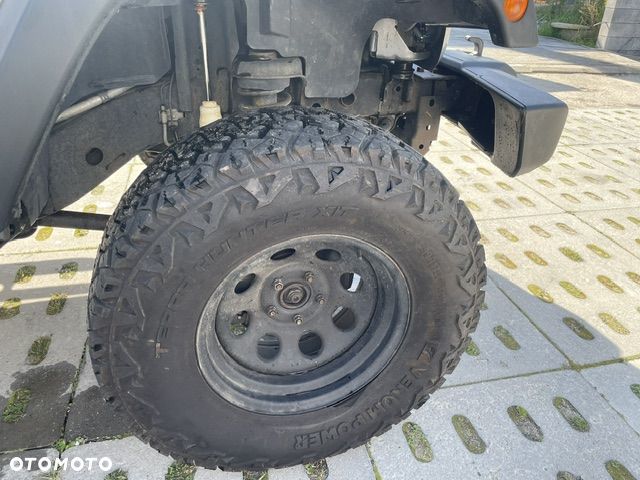 Jeep Wrangler - 11