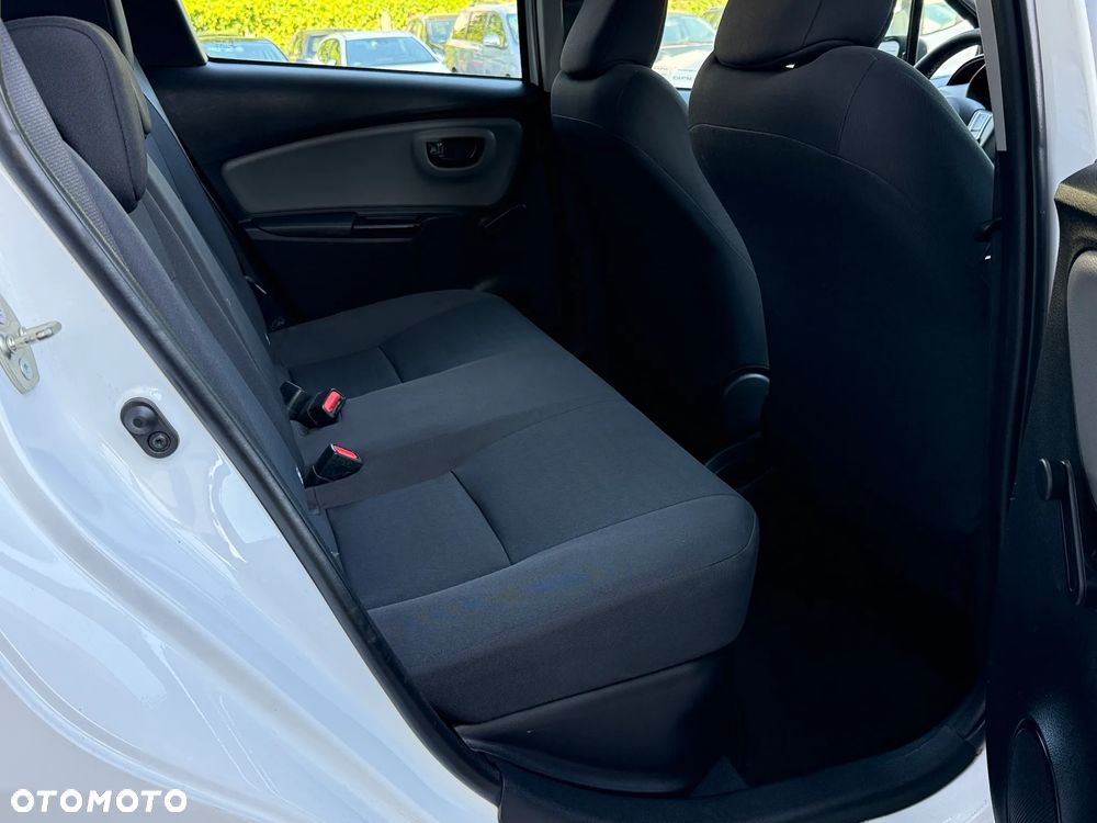 Toyota Yaris Hybrid 100 Active - 21