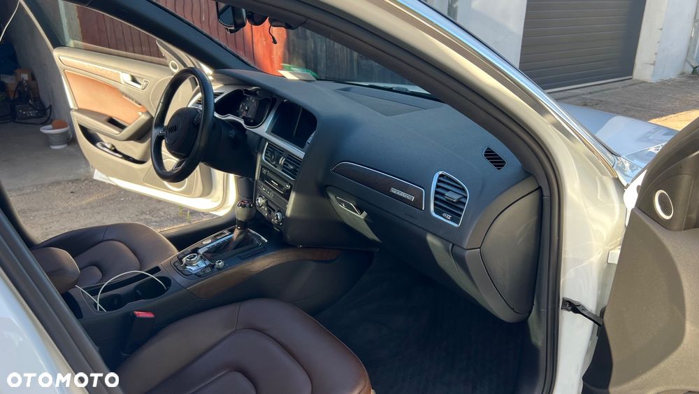 Audi A4 Limousine - 14