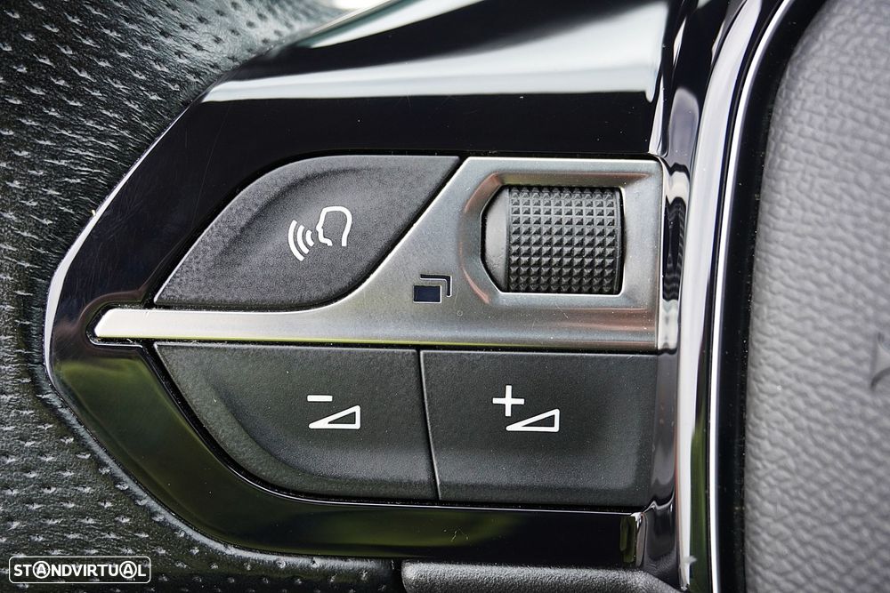 Peugeot 3008 1.6 Hybrid4 GT Line e-EAT8 - 25