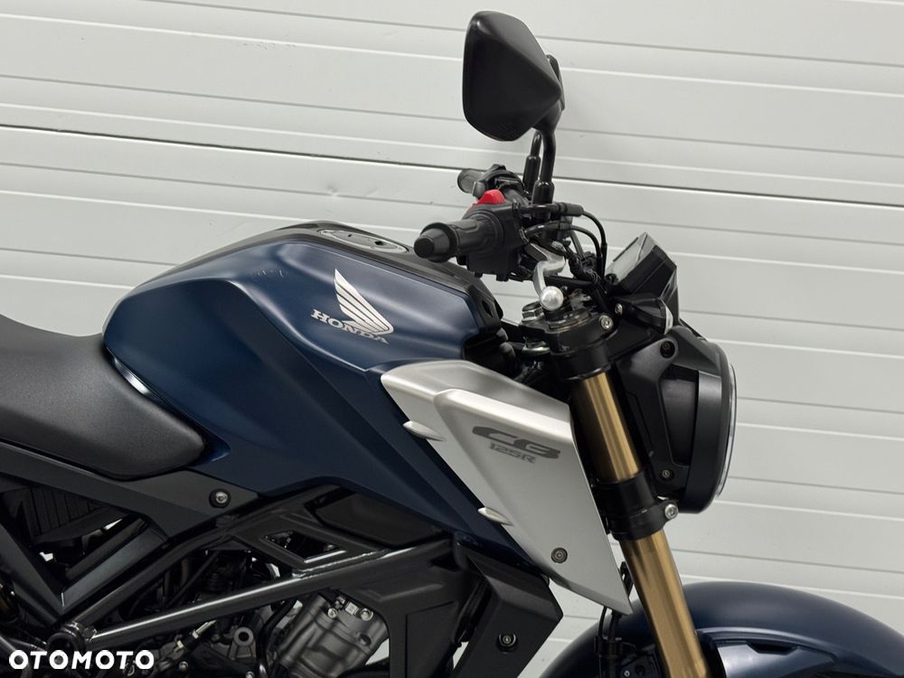 Honda CB - 8