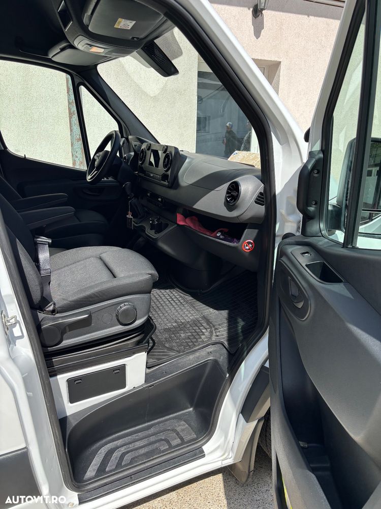Mercedes-Benz Sprinter - 7