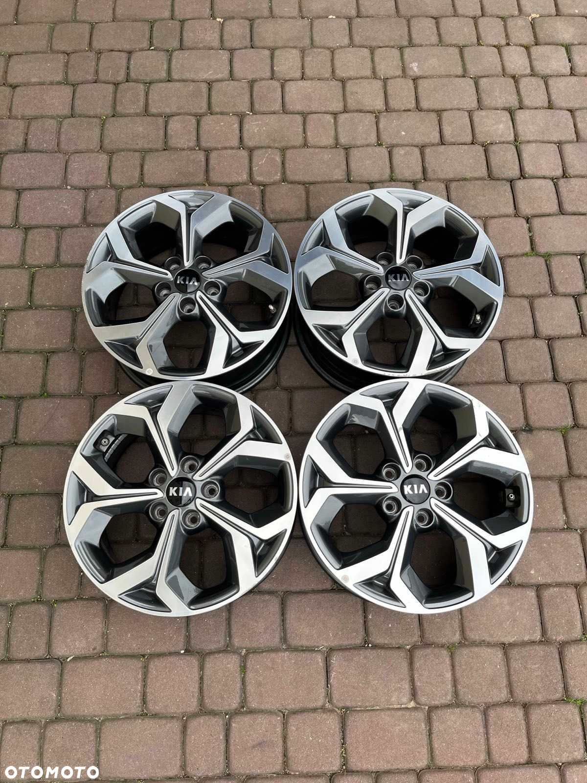 Oryginalne felgi Kia 5x114,3 17 cali CEED PROCEED Czujniki Bicolor - 4