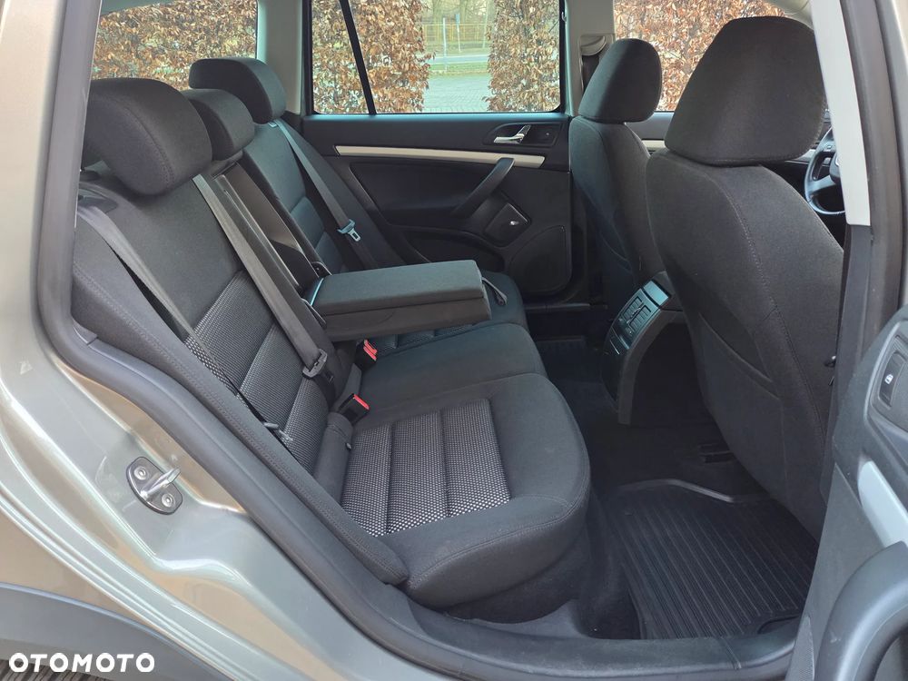 Skoda Octavia 2.0 TDI DPF 4x4 Scout - 26