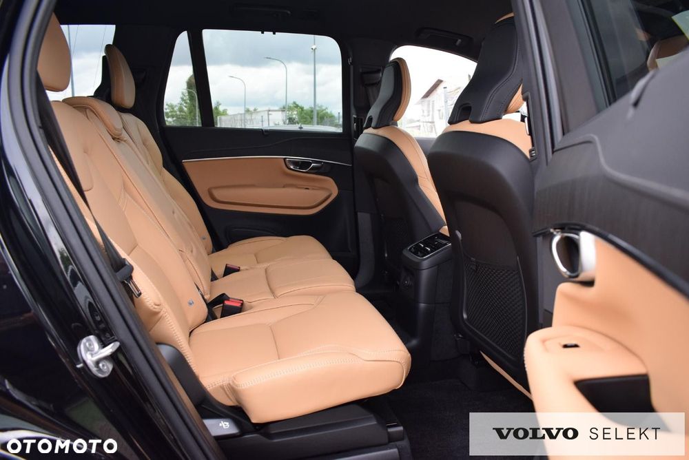 Volvo XC 90 - 22