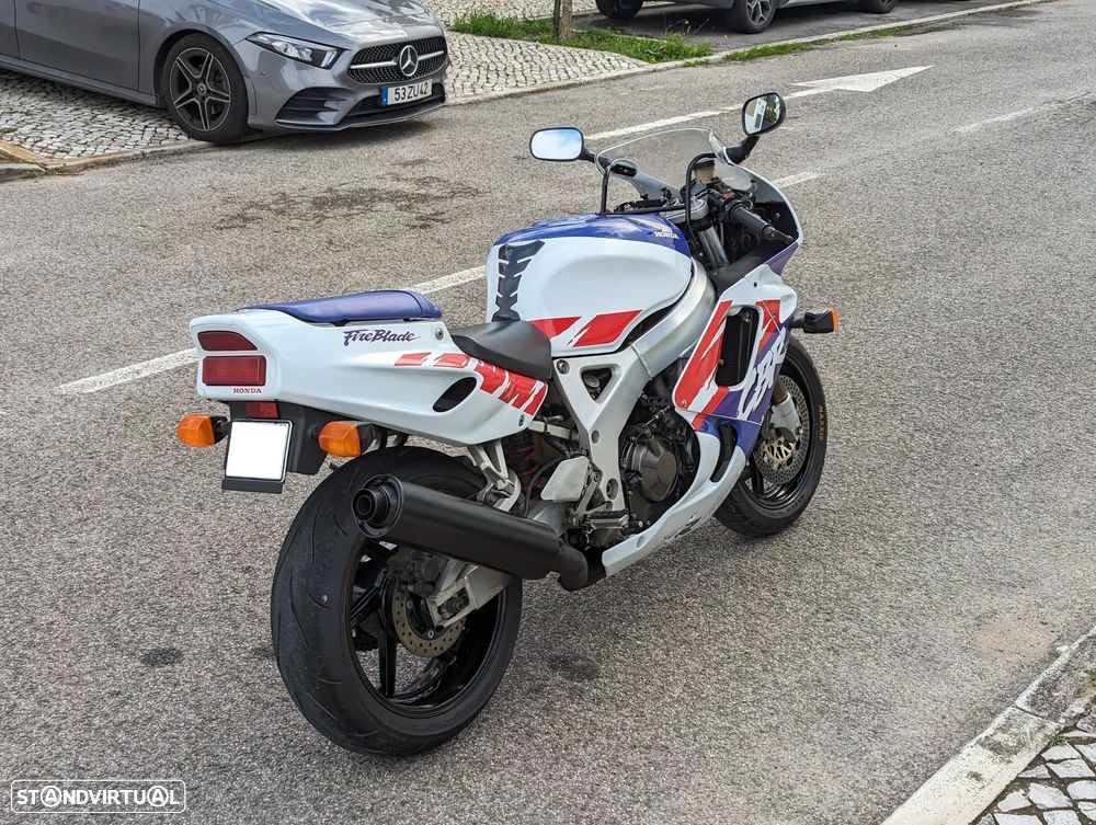 Honda CBR 900RR SC28 - 5