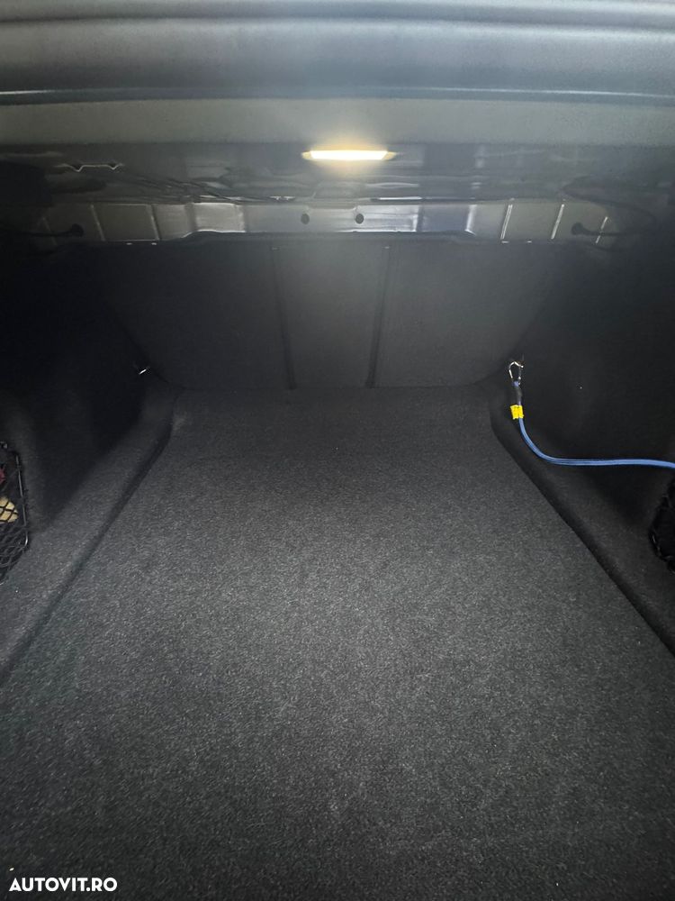BMW Seria 3 320i AT - 21