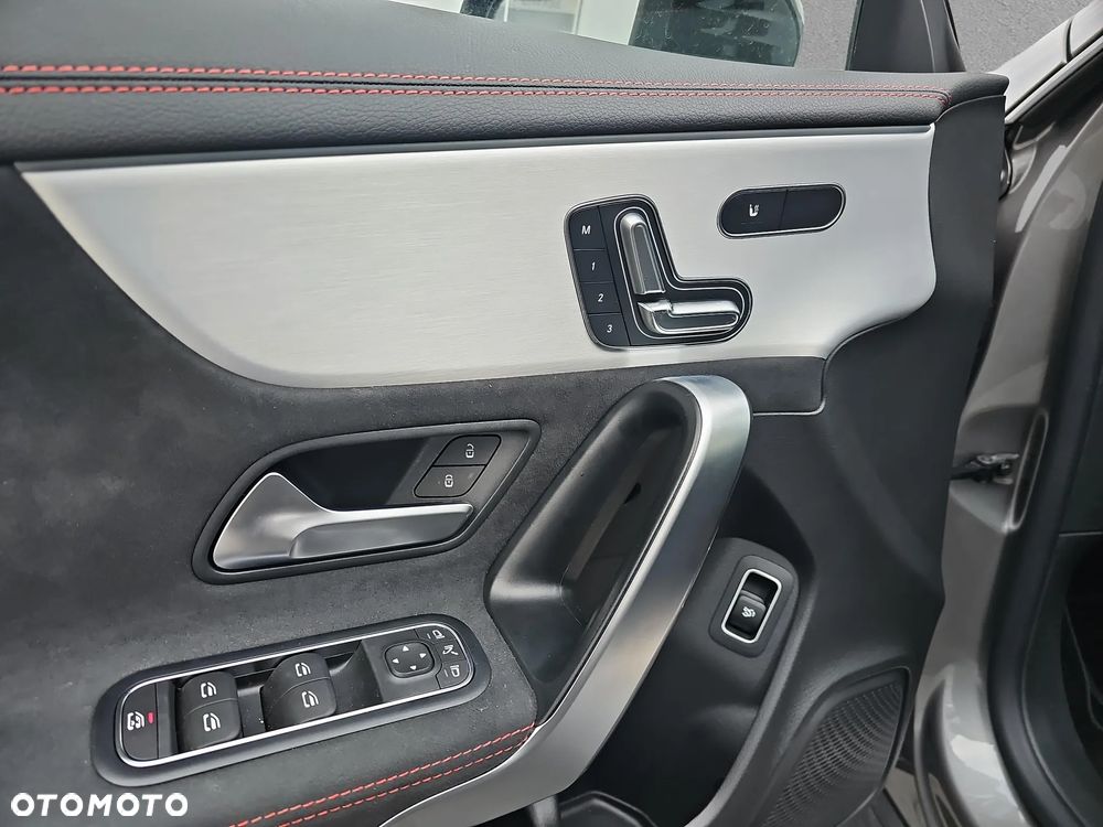 Mercedes-Benz CLA 200 7G-DCT AMG Line Advanced Plus - 18