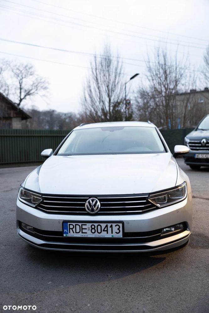 Volkswagen Passat - 4
