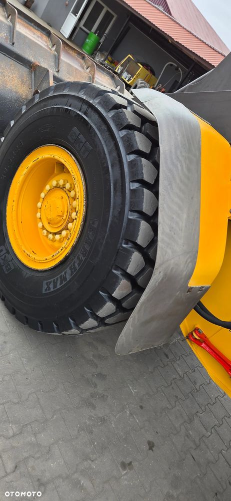 Volvo <<Volvo L90F, tylko 9400Mtg oryginał! Serwis Volvo Niemcy! Waga! sprowadzona>> - 15