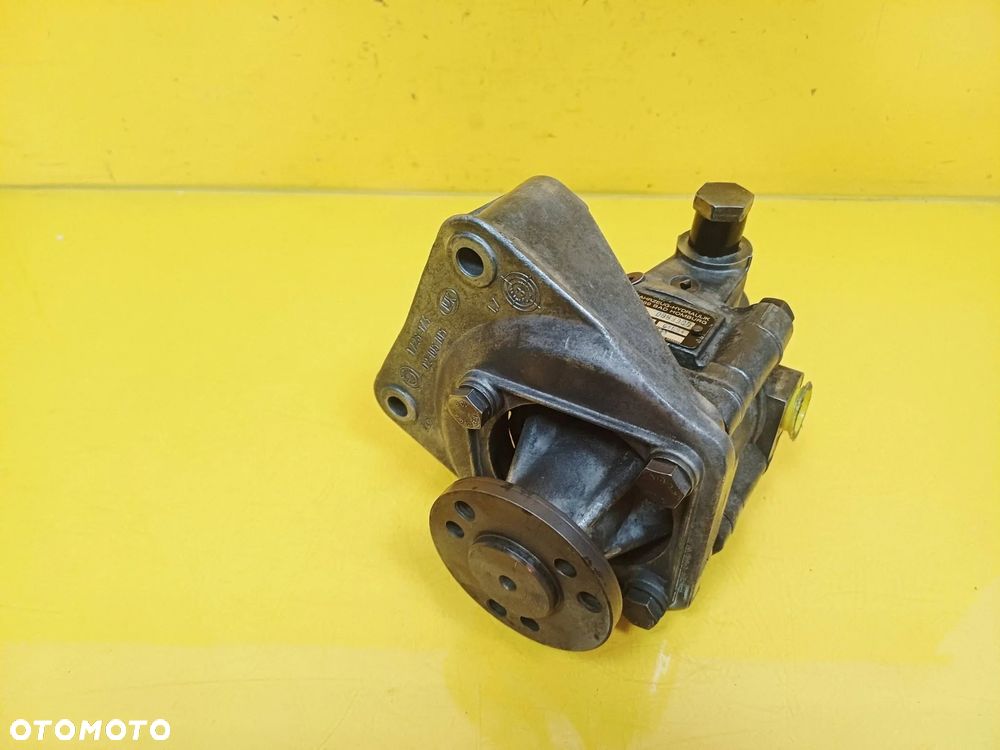 POMPA WSPOMAGANIA BMW E34 2.0 BENZYNA 1137013 / 1726974 / 6373397 NR44 - 1