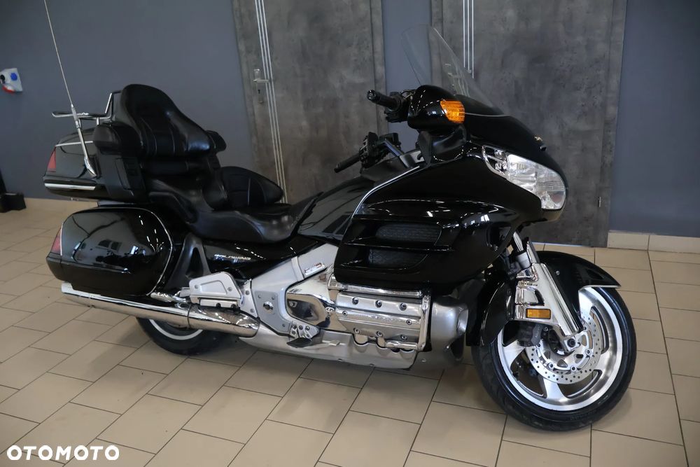 Honda GL - 10