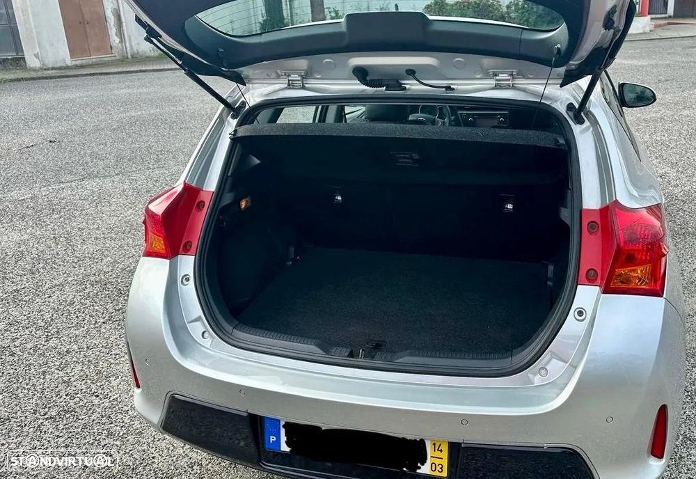 Toyota Auris 1.4 D-4D Comfort+J16+Navi - 6