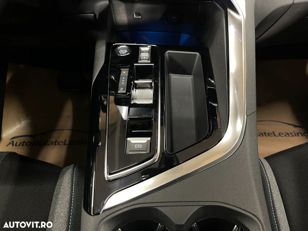 Peugeot 3008 PHEV 180 EAT8 Active Pack - 23