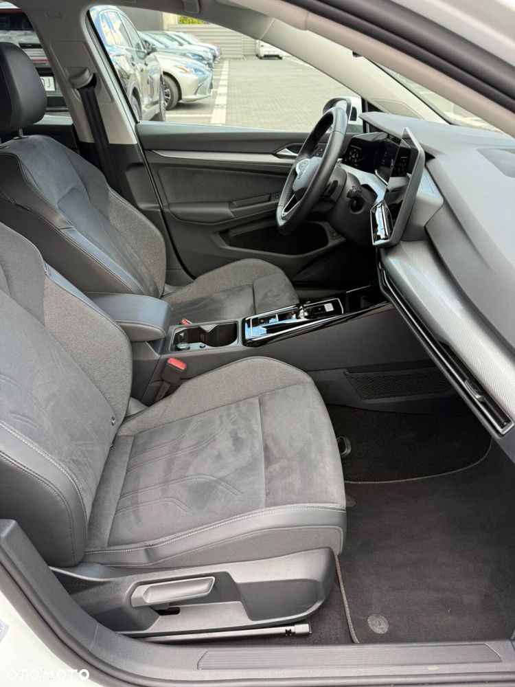 Volkswagen Golf 1.5 TSI EHybrid PHEV 150kW Style DSG - 26