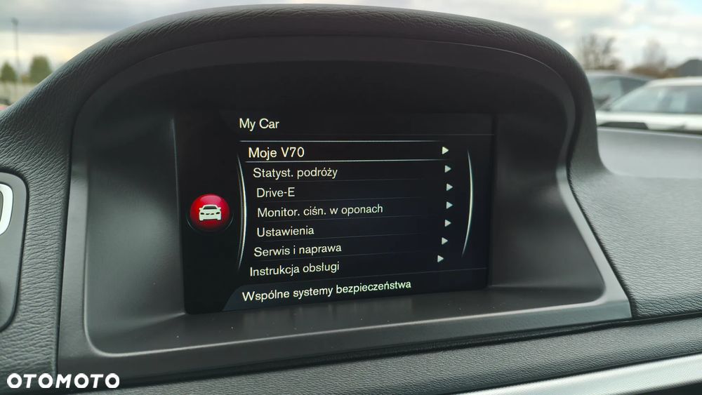 Volvo V70 D2 Momentum - 8