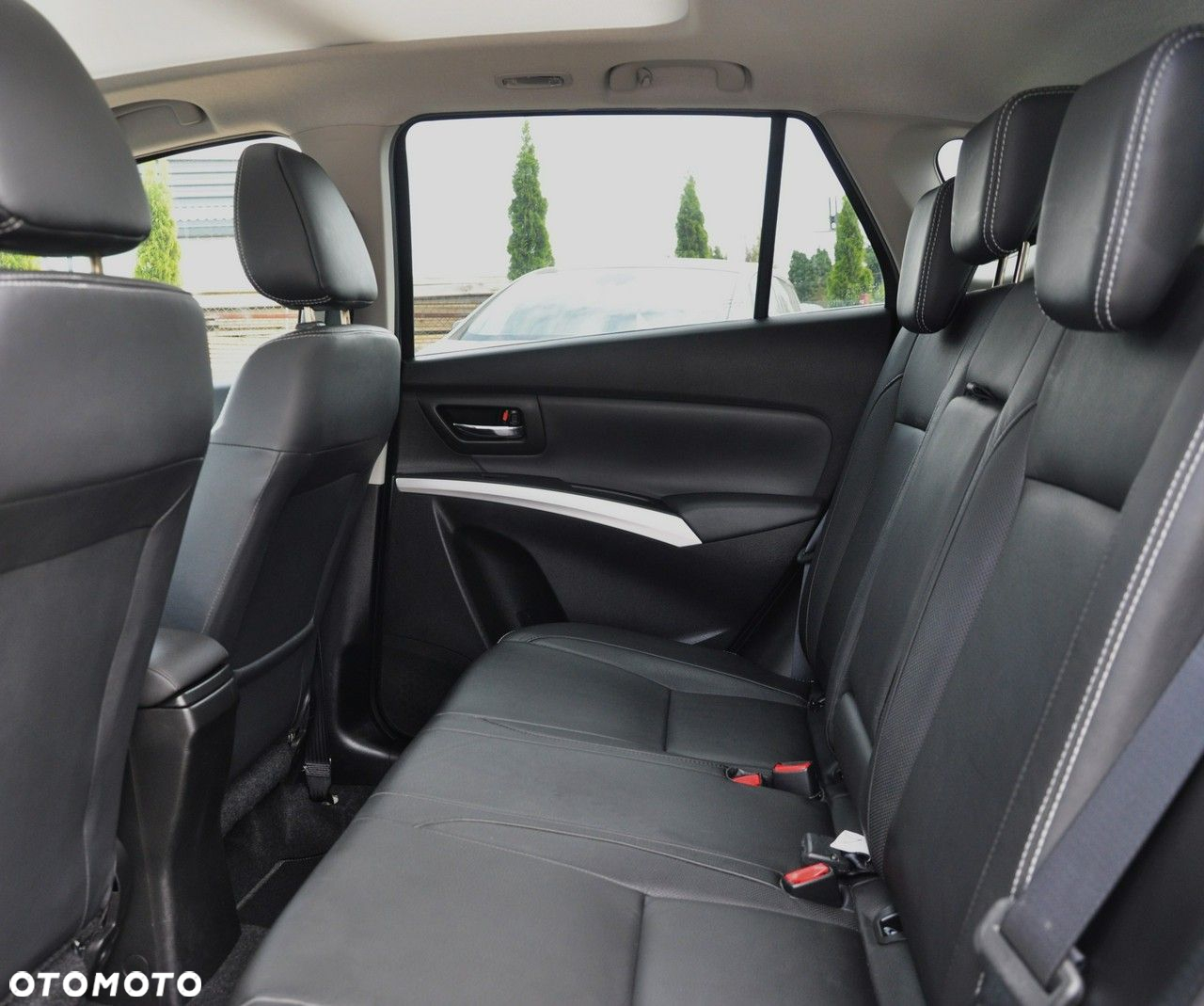 Suzuki SX4 S-Cross 1.6 DDiS Premium Plus - 13
