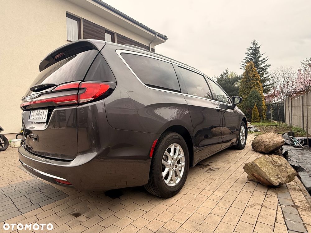 Chrysler Pacifica - 5