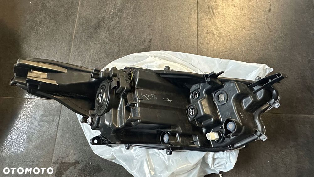 toyota yaris iv 4 19- lampa reflektor lewy przód soczewka koito k0-6 - 6