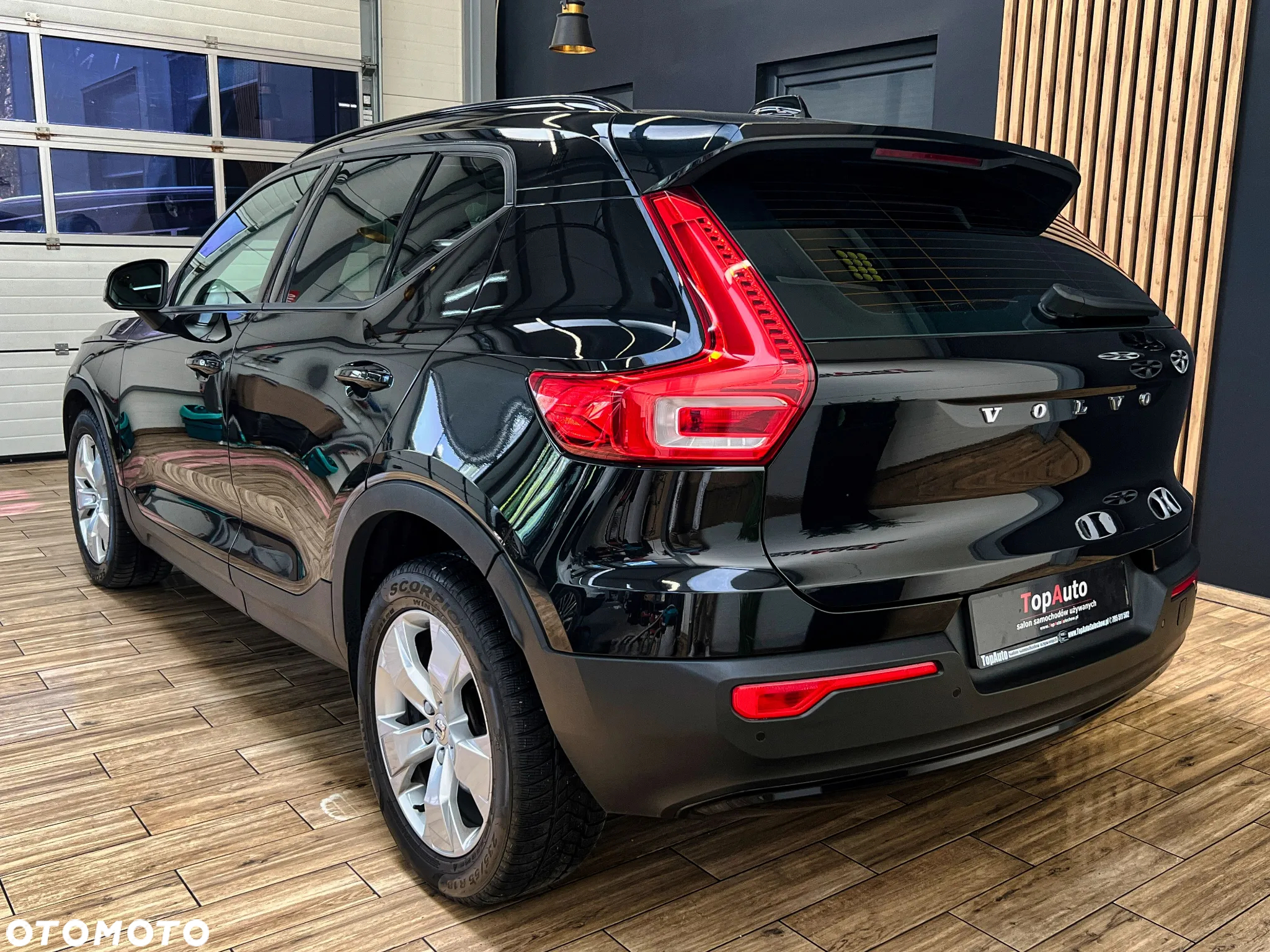 Volvo XC 40 D4 AWD Geartronic Momentum - 10