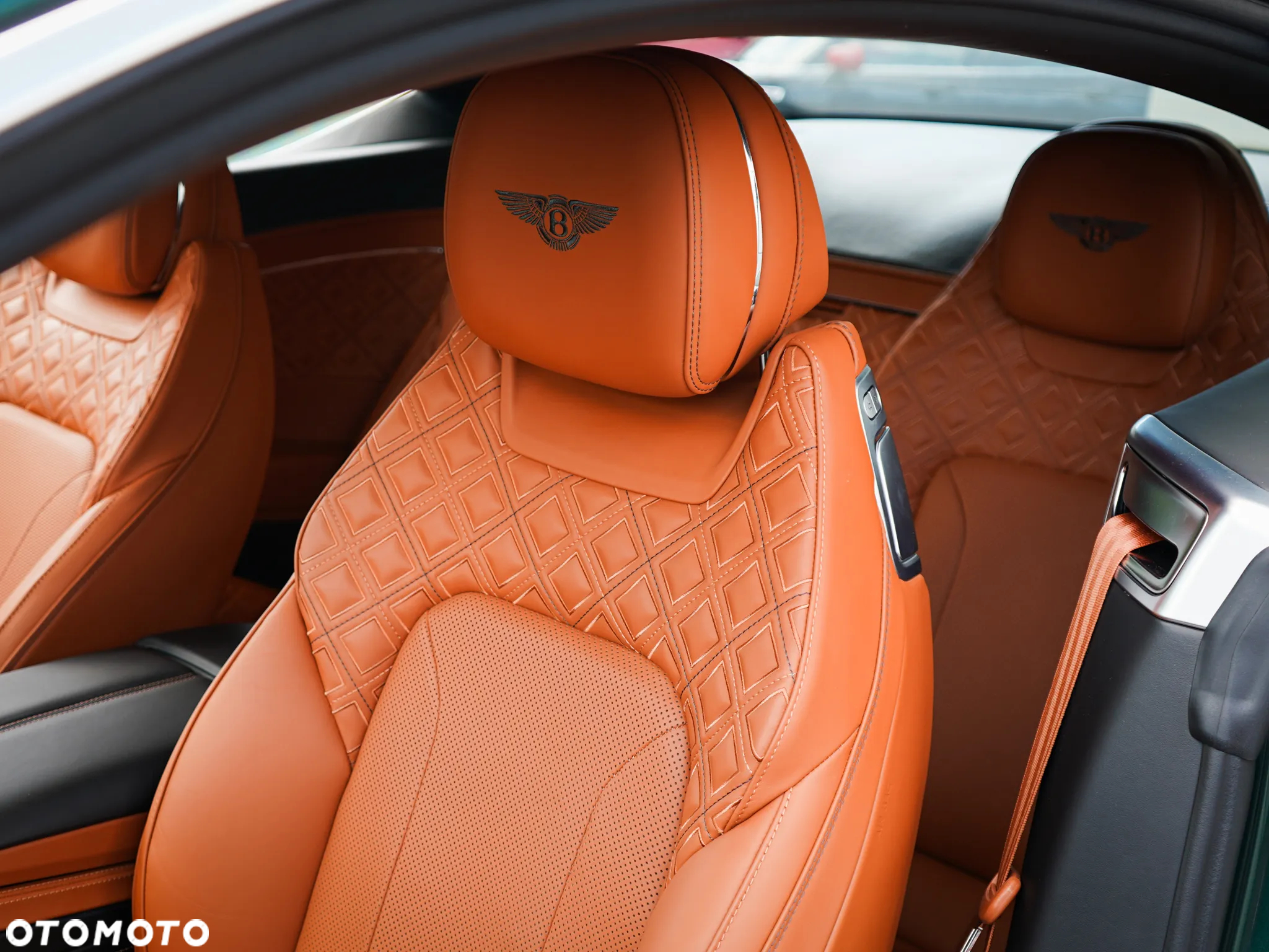 Bentley Continental GT - 11