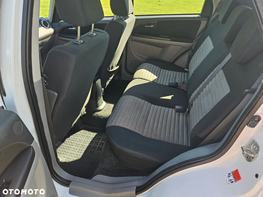 Suzuki SX4 - 15