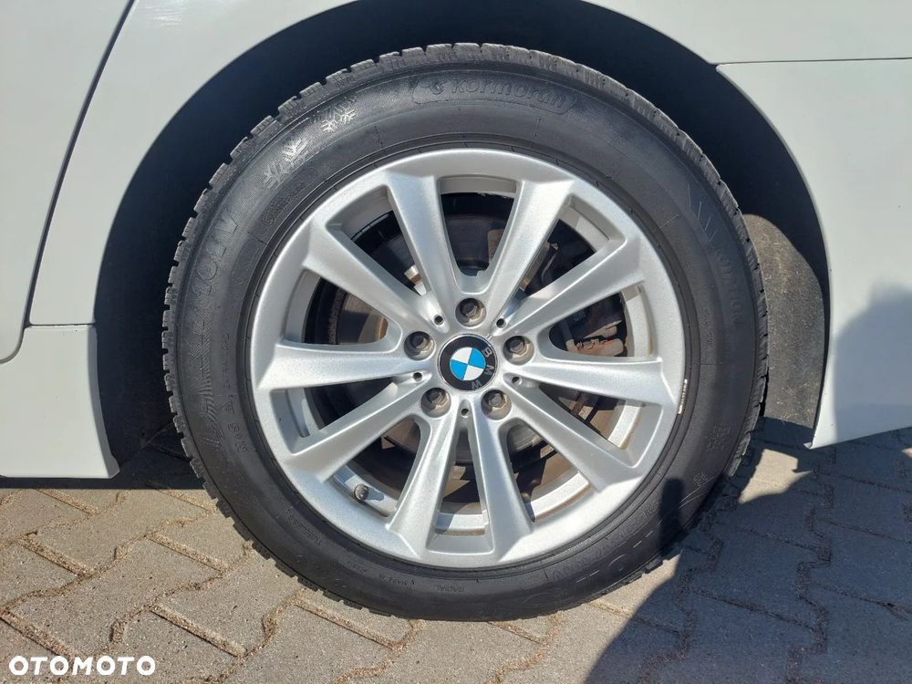 BMW Seria 5 528i xDrive Sport-Aut Modern Line - 9