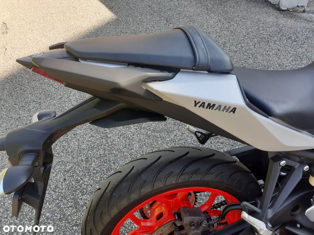 Yamaha MT - 6