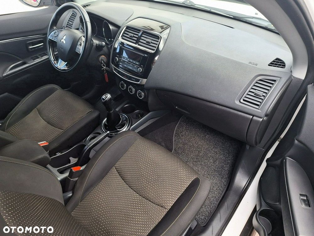 Mitsubishi ASX - 12
