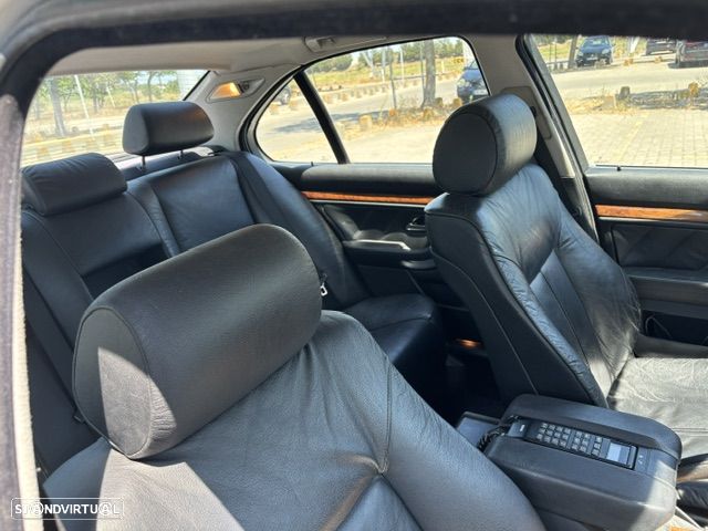 BMW 520 i - 7