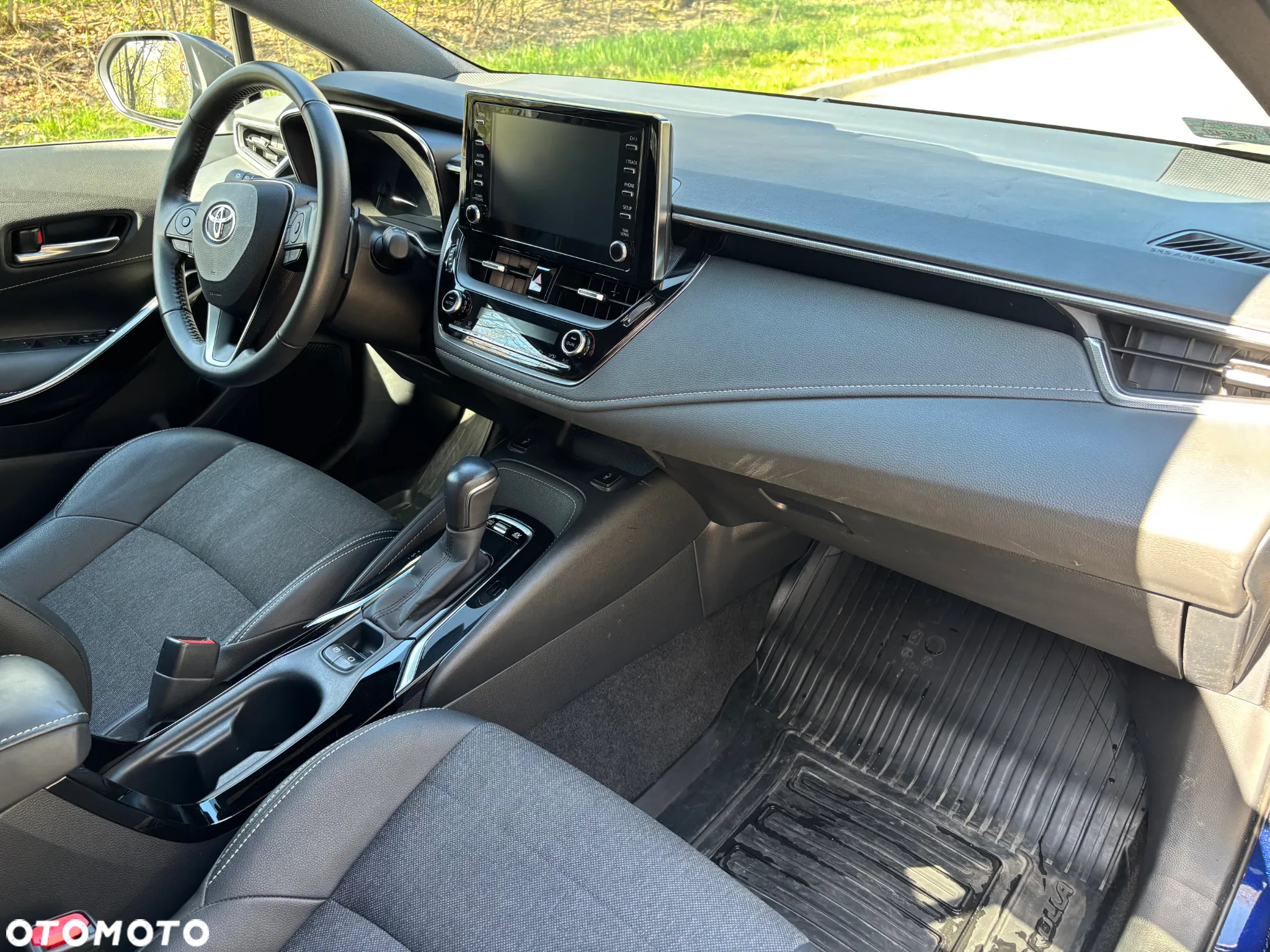 Toyota Corolla 2.0 Hybrid Style - 17