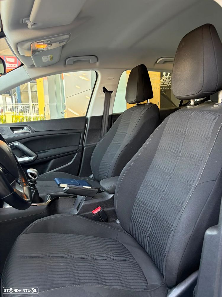 Peugeot 308 1.6 e-HDi Allure - 11