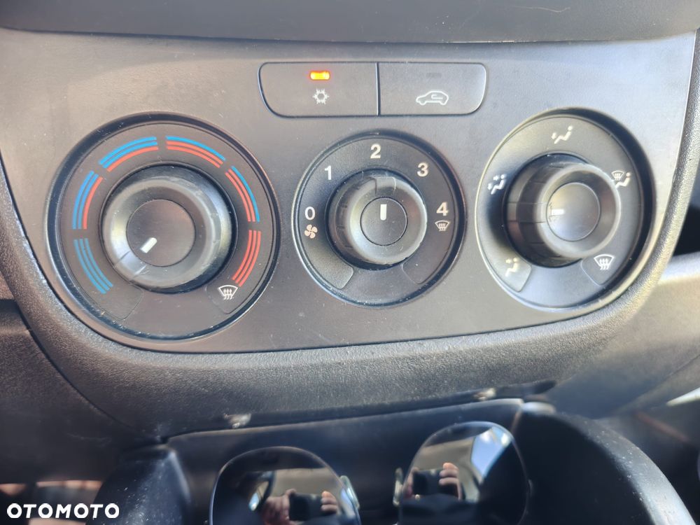 Opel COMBO - 10