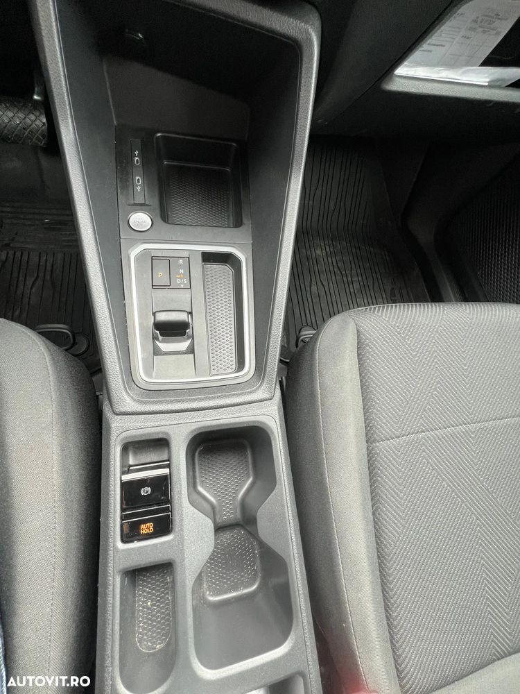 Ford Connect Van - 11