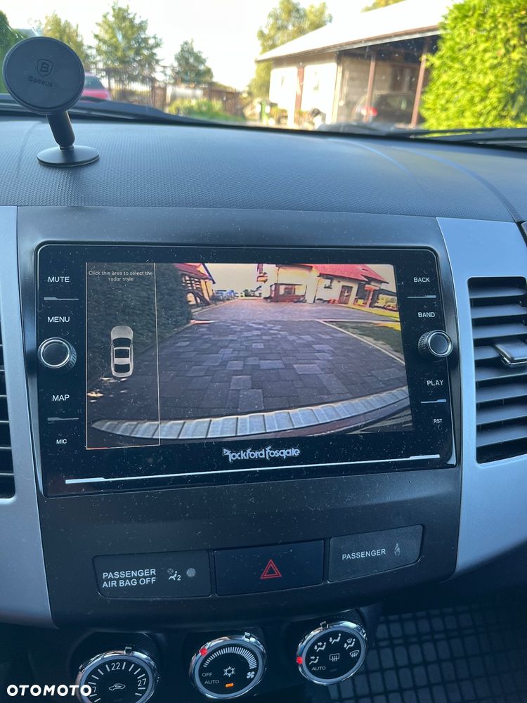 Mitsubishi Outlander 2.4 Instyle NAVI CVT - 6