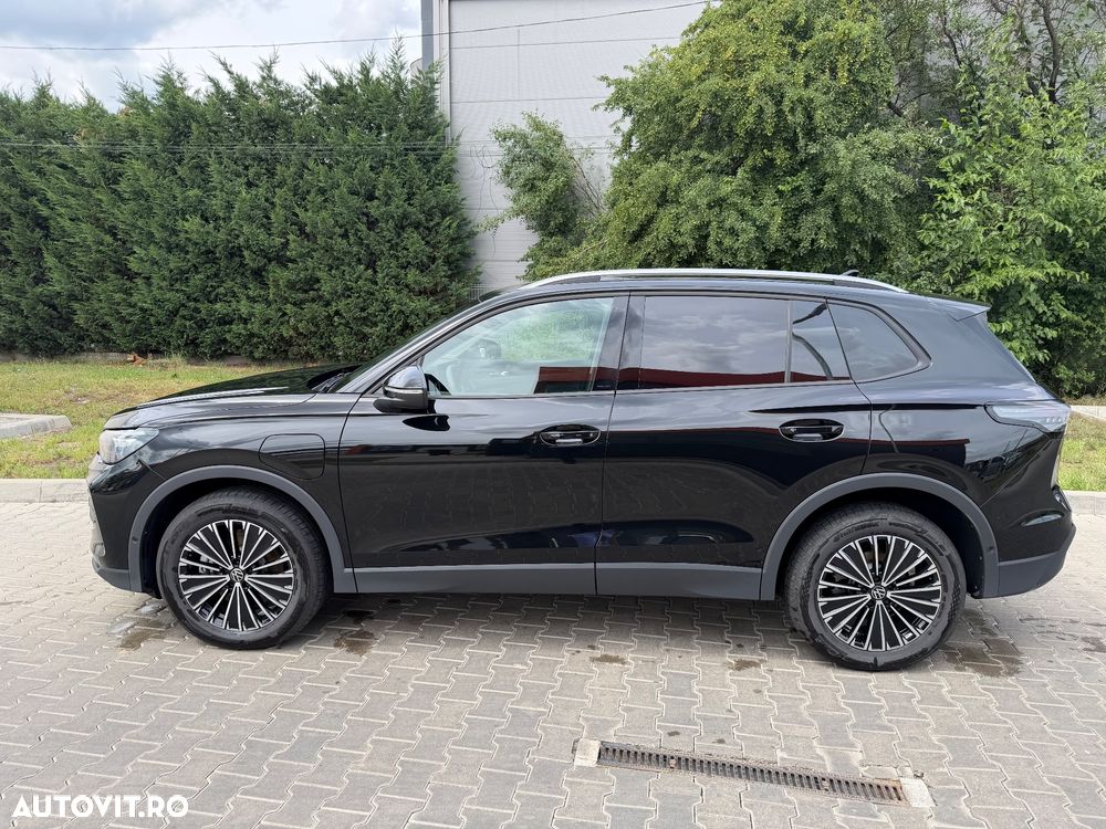 Volkswagen Tiguan - 2
