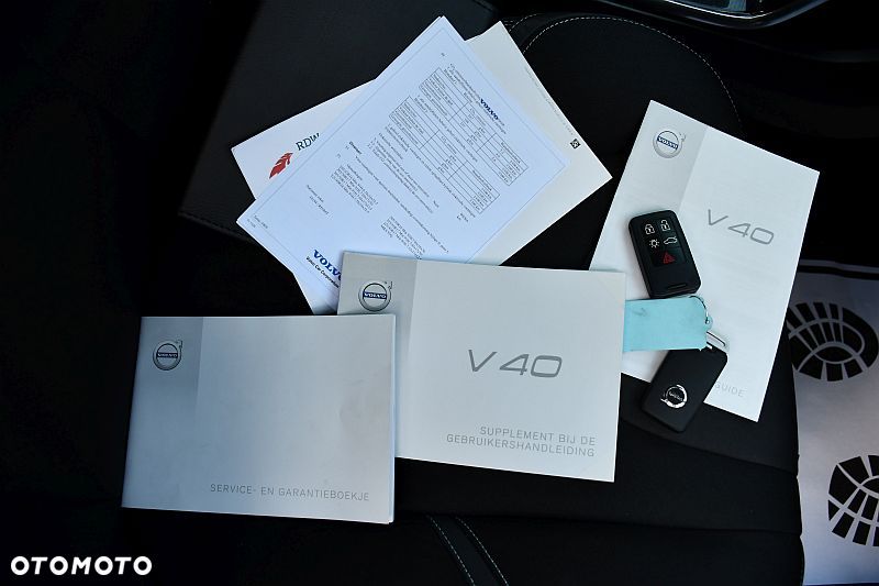 Volvo V40 T3 Momentum - 35