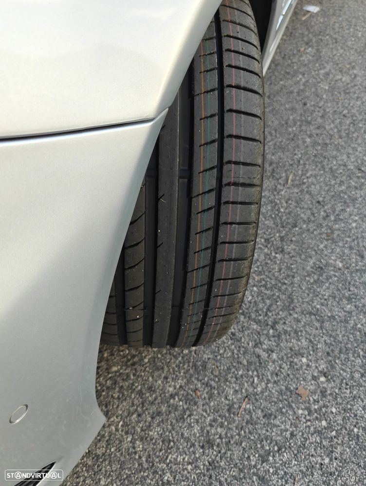 Mercedes-Benz E 220 CDi BlueEfficiency Auto - 4