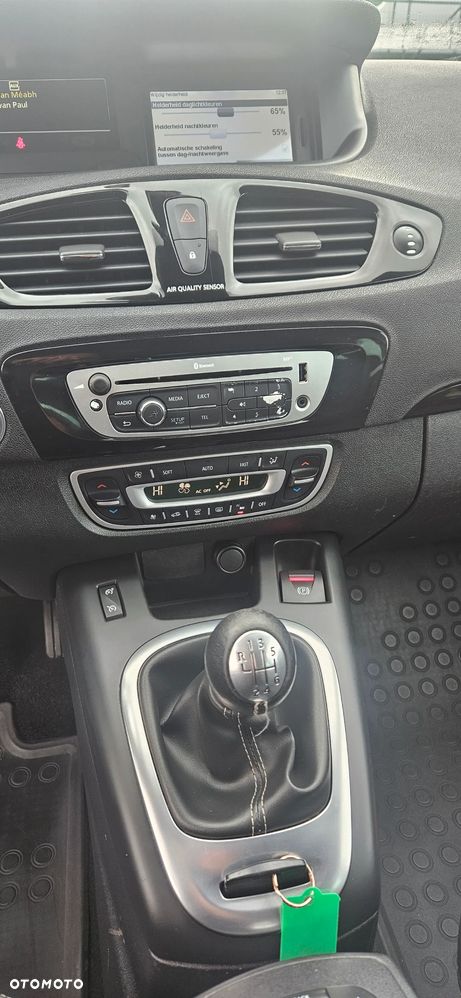 Renault Scenic ENERGY TCe 115 Bose Edition - 11