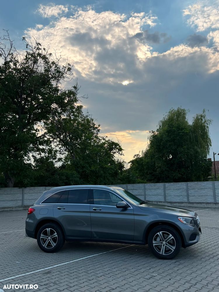 Mercedes-Benz GLC 300 4MATIC 9G-TRONIC - 4