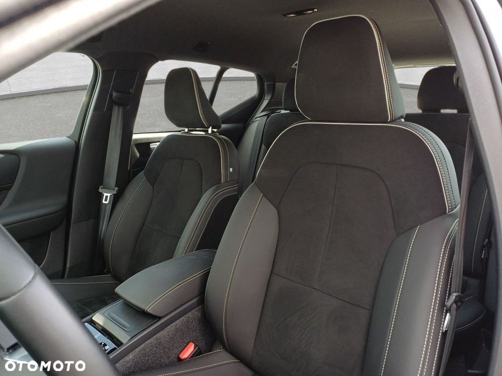 Volvo XC 40 - 12