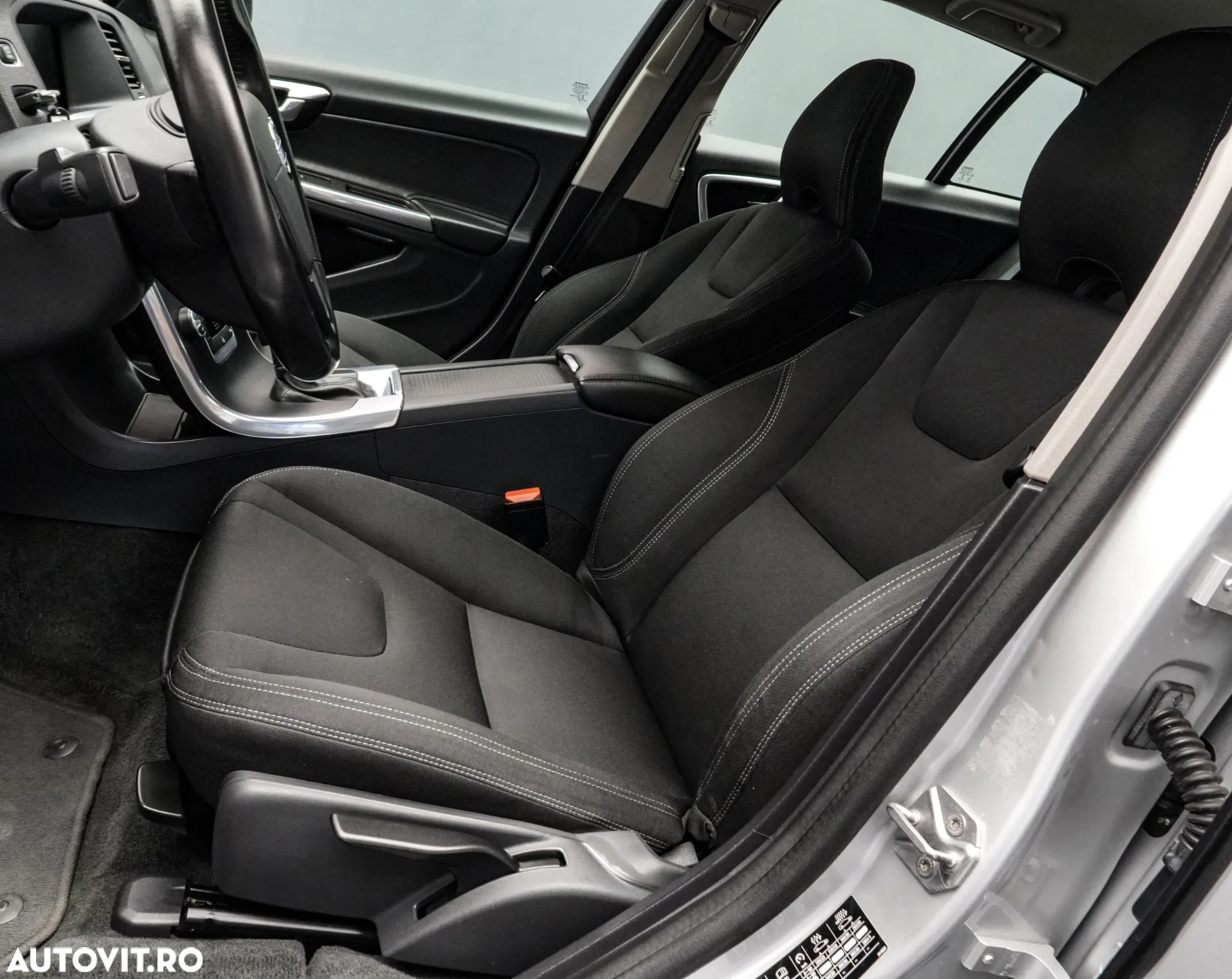 Volvo V60 D3 Summum - 13